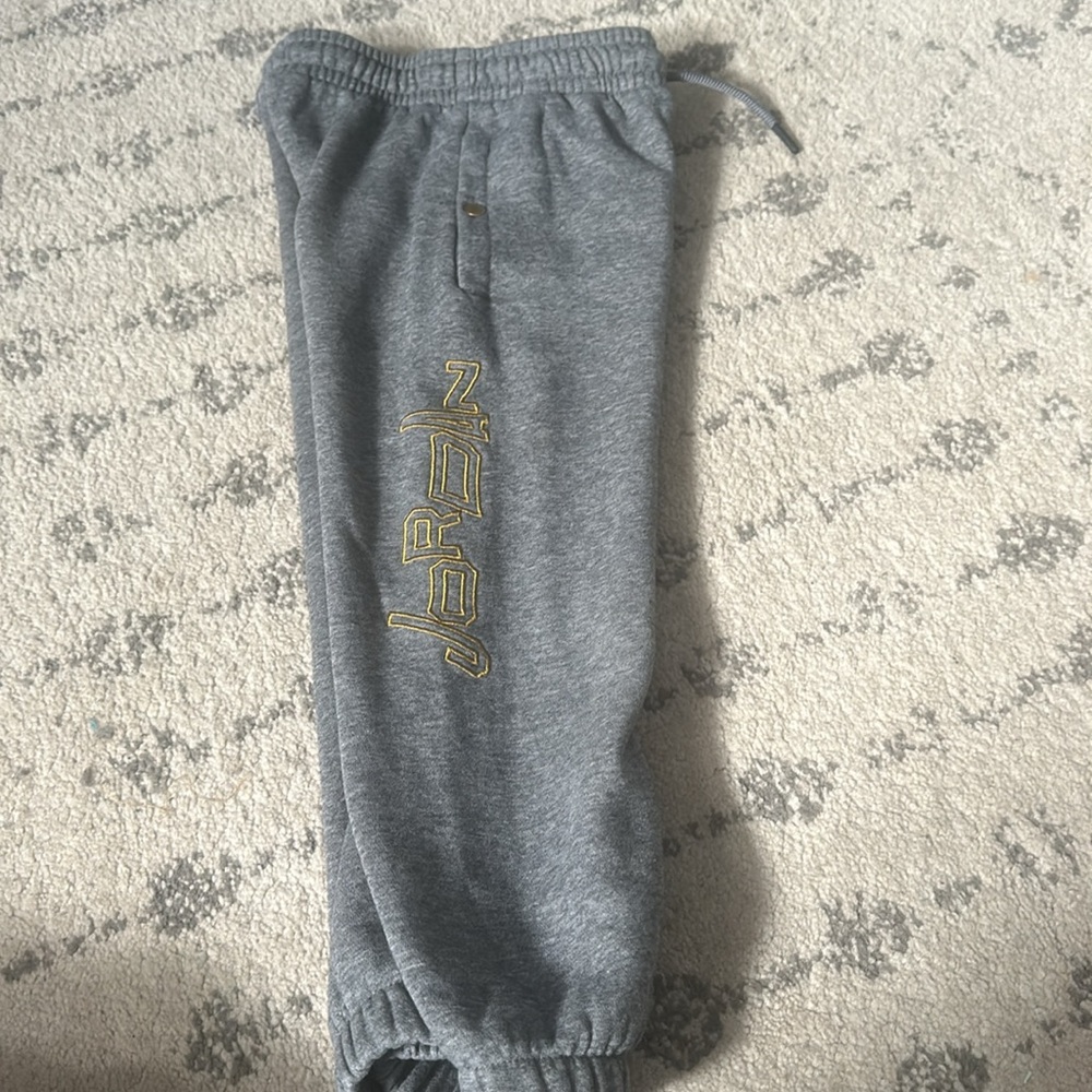 Nike Jordan  boys sweatsuit - Picture 4 of 6